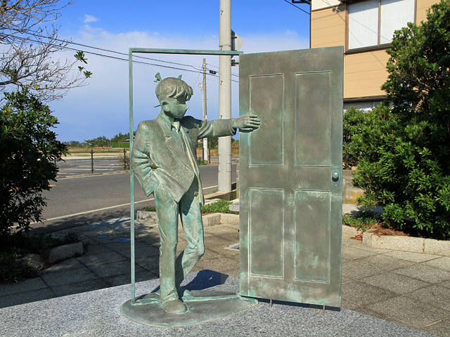 Hokuei_Conan_Street_Kudo_Shin-ichi_Statue_1